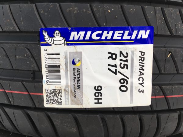 215/60 R17 Michelin 96H