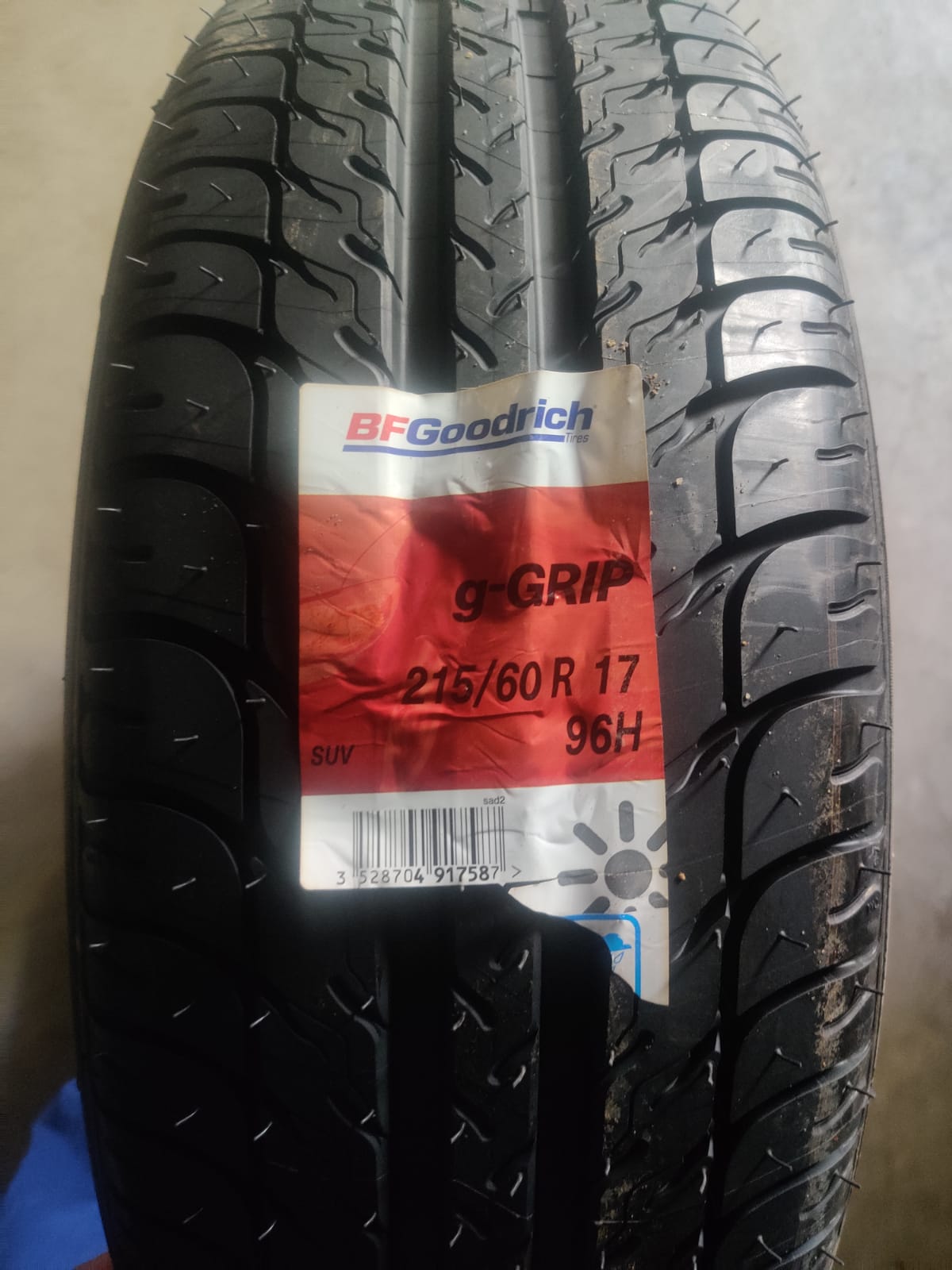 215/60 R17 - Pirelli H/T - Dial a Tyre Kenya