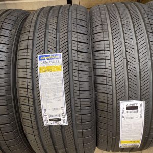 285/45 R22 – Good Year Eagle Touring