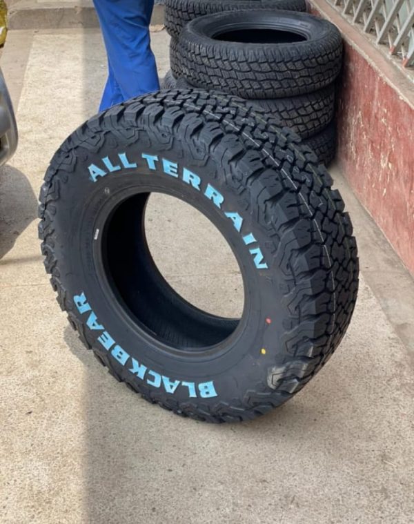 265/70 R17 – Blackbear